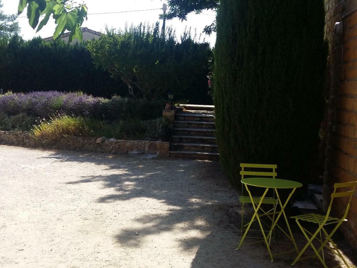 Les Oliviers Apartment Carpentras Exterior photo